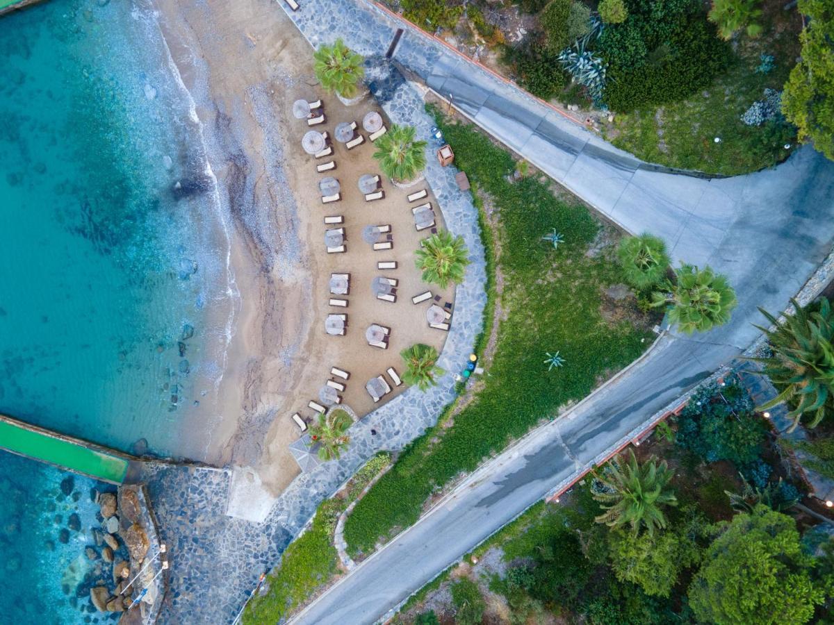 Pine Bay Holiday Resort Kuşadası Ngoại thất bức ảnh Aerial view of the beach