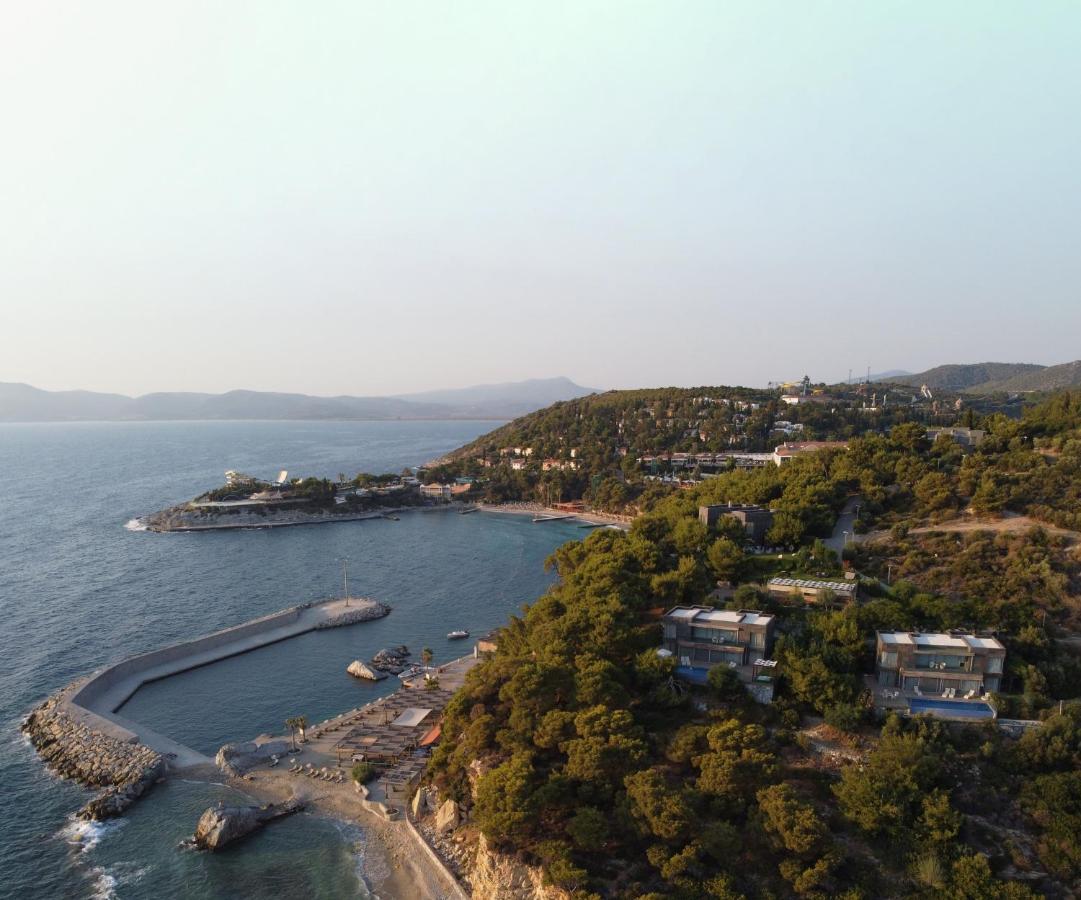 Pine Bay Holiday Resort Kuşadası Ngoại thất bức ảnh View of the coast of the island of Hydra