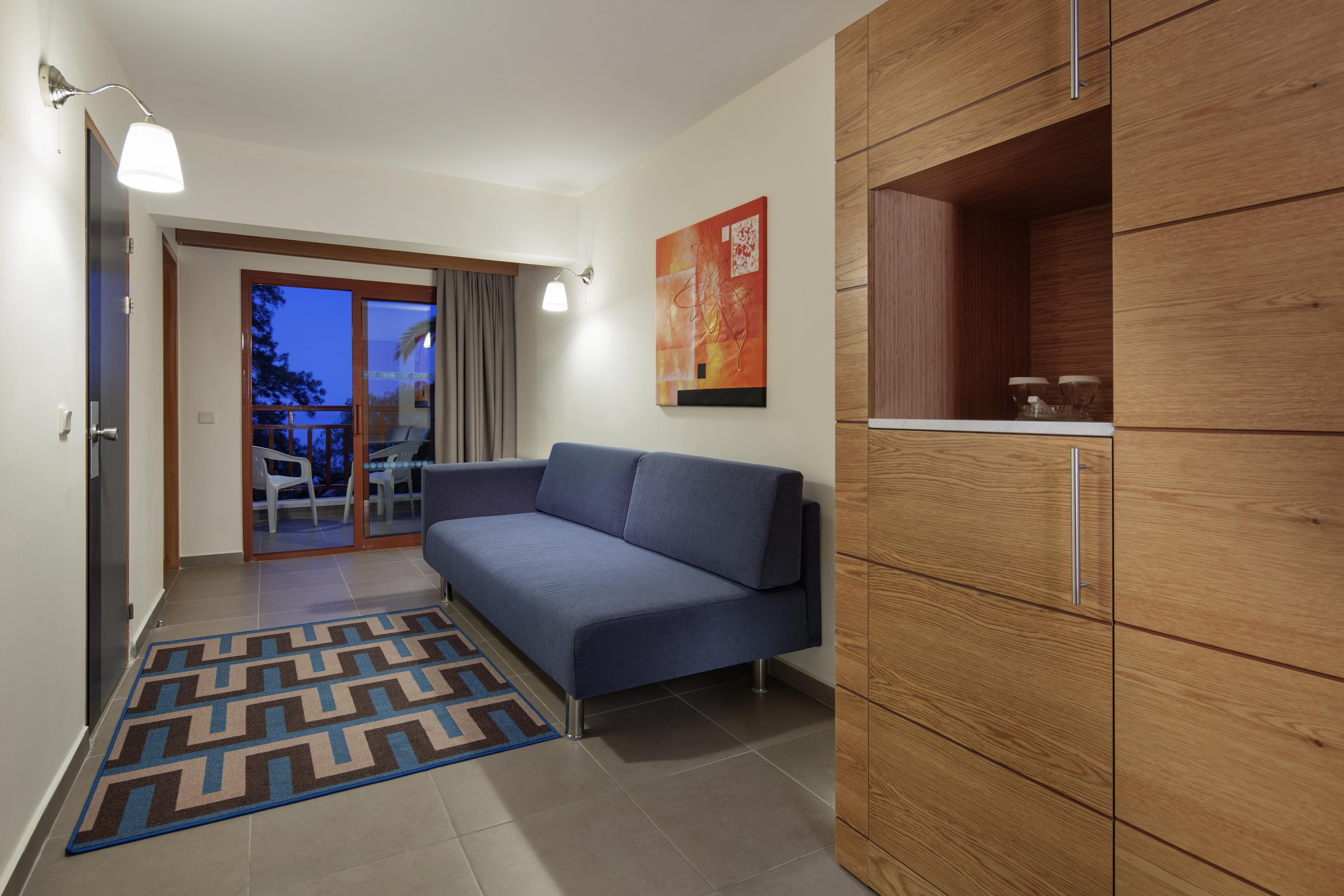 Pine Bay Holiday Resort Kuşadası Ngoại thất bức ảnh A typical room at the hotel
