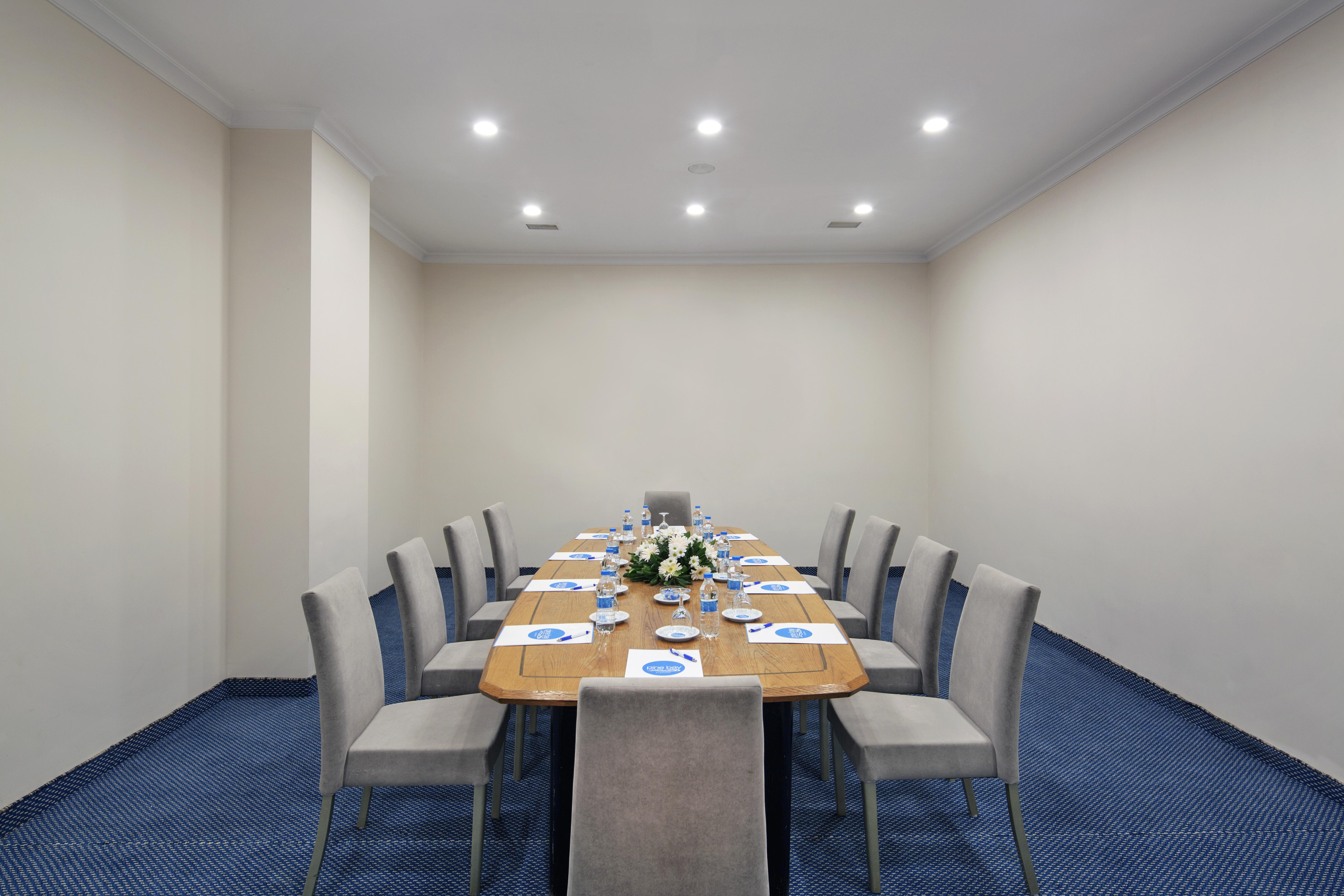Pine Bay Holiday Resort Kuşadası Ngoại thất bức ảnh Meeting room
