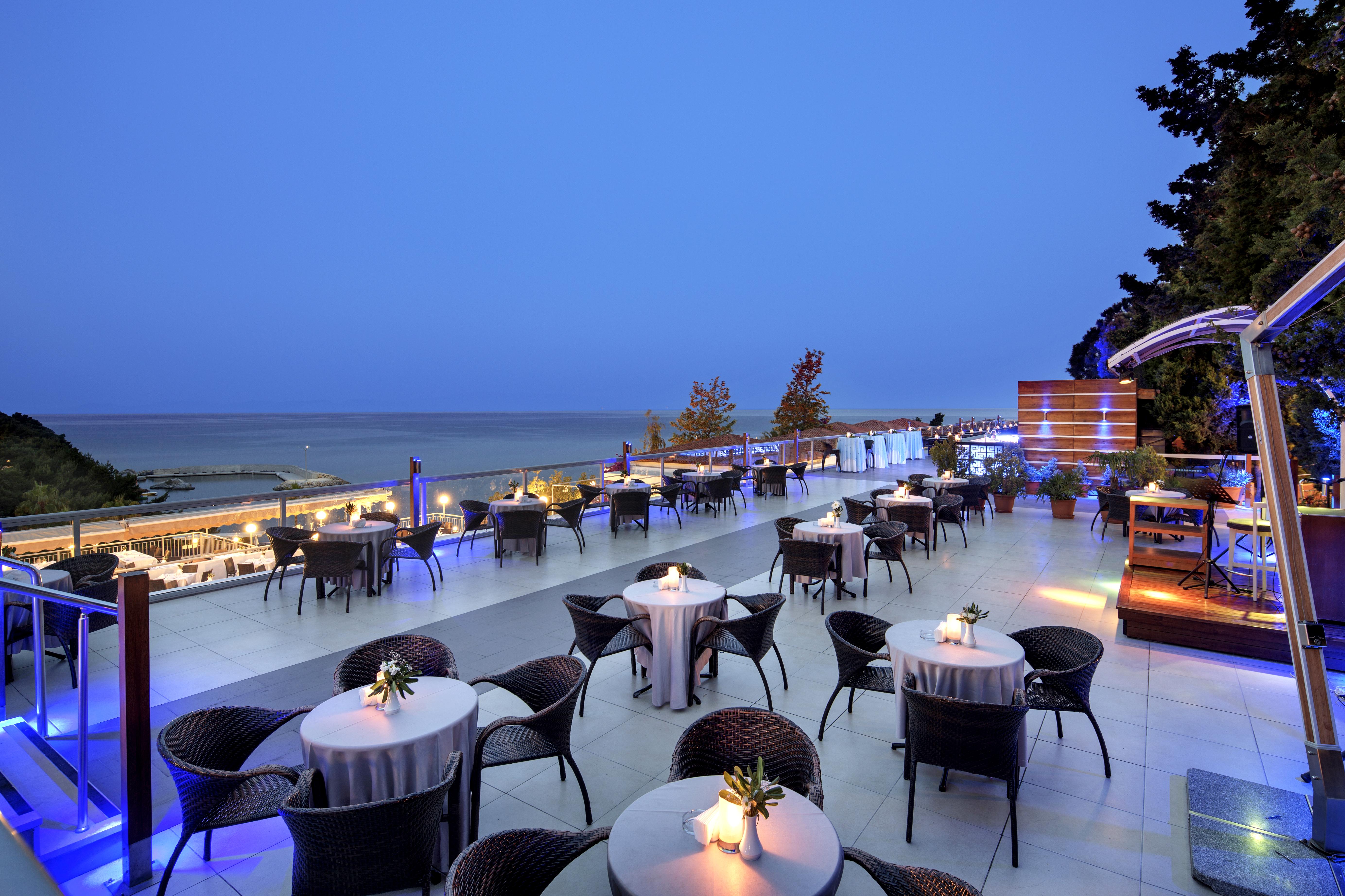 Pine Bay Holiday Resort Kuşadası Ngoại thất bức ảnh The Sky Bar